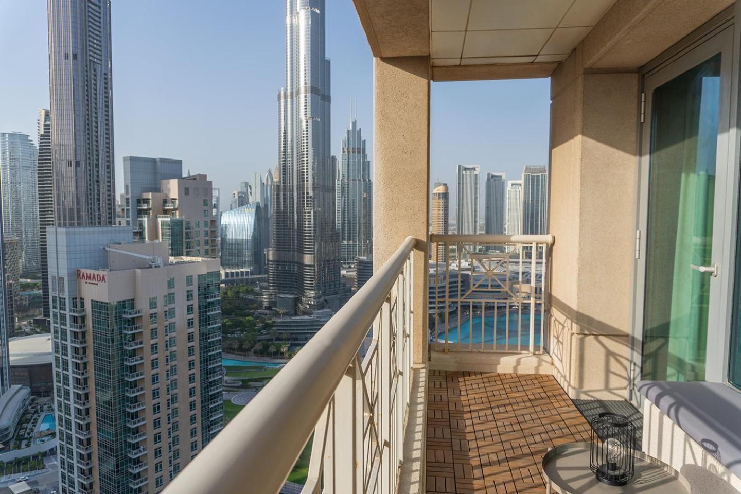 Downtown Oasis, Burj Khalifa Views, Luxury Amenities Apartment Dubai Exterior photo